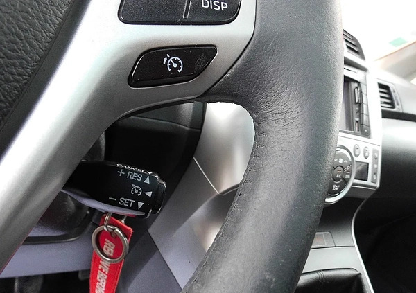 Toyota Verso cena 28900 przebieg: 235000, rok produkcji 2011 z Karczew małe 436